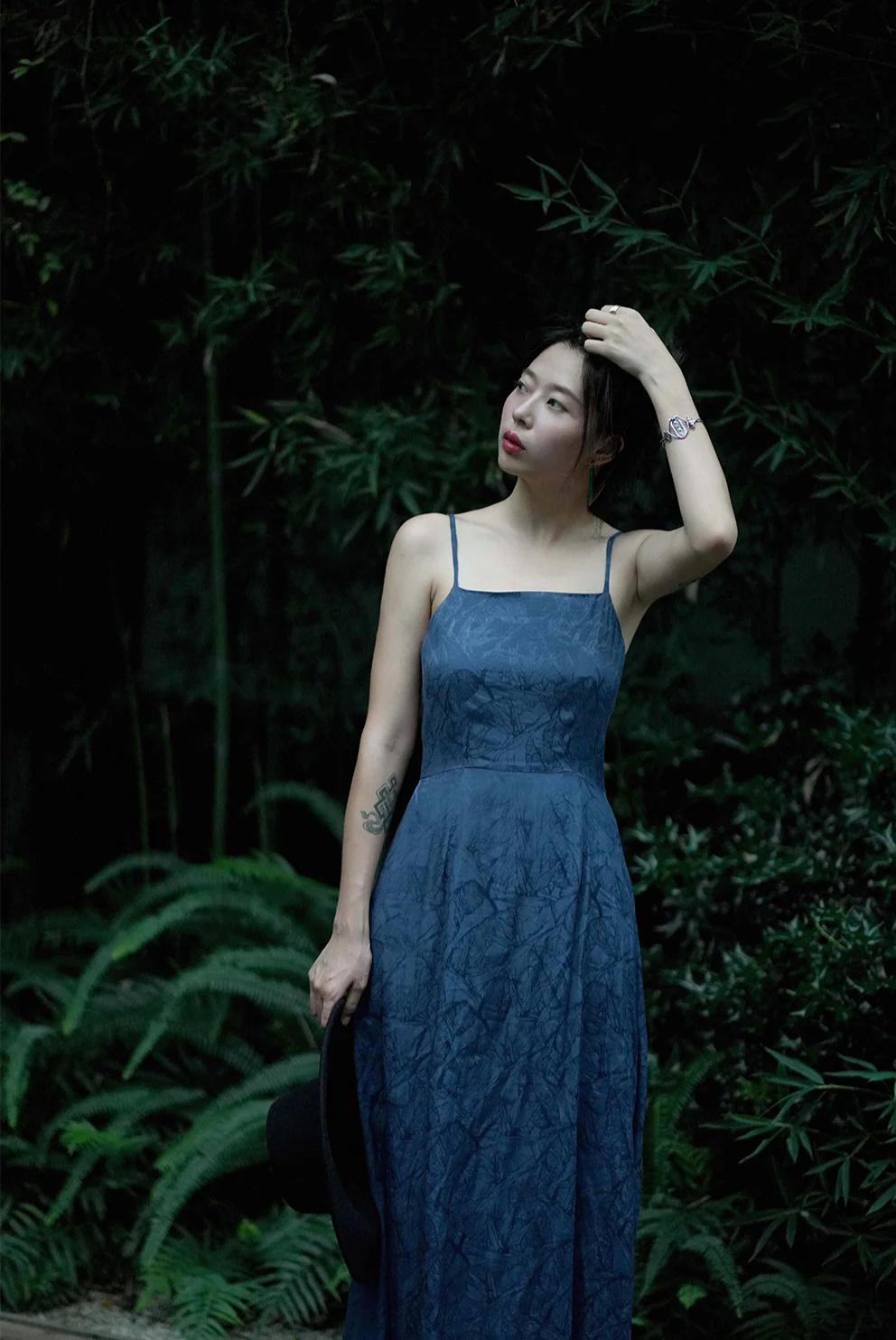 An Xiang 暗香 Distant Fragrance Modernized Song Dynasty Feijixiu & Baidiequn Set - Image 15