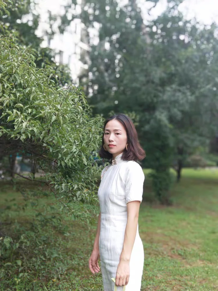 Baizhi 白芷 Modernized Retro Daily Cotton & Linen Blend Half Sleeve Qipao - Image 3