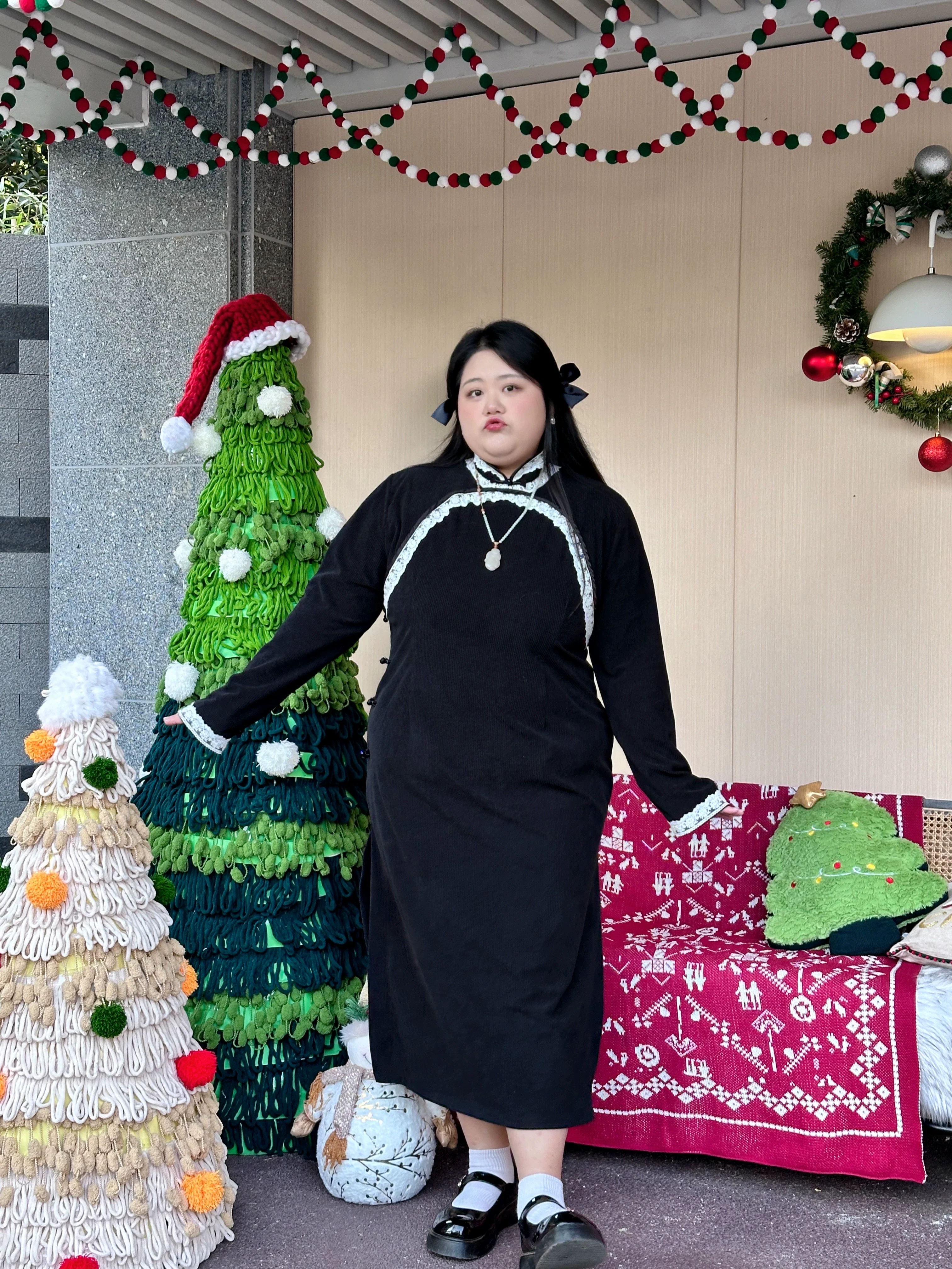 Bao Fufu 抱富富 Holding Fortune Plus Size Long Sleeve Lace Qipao - Image 3
