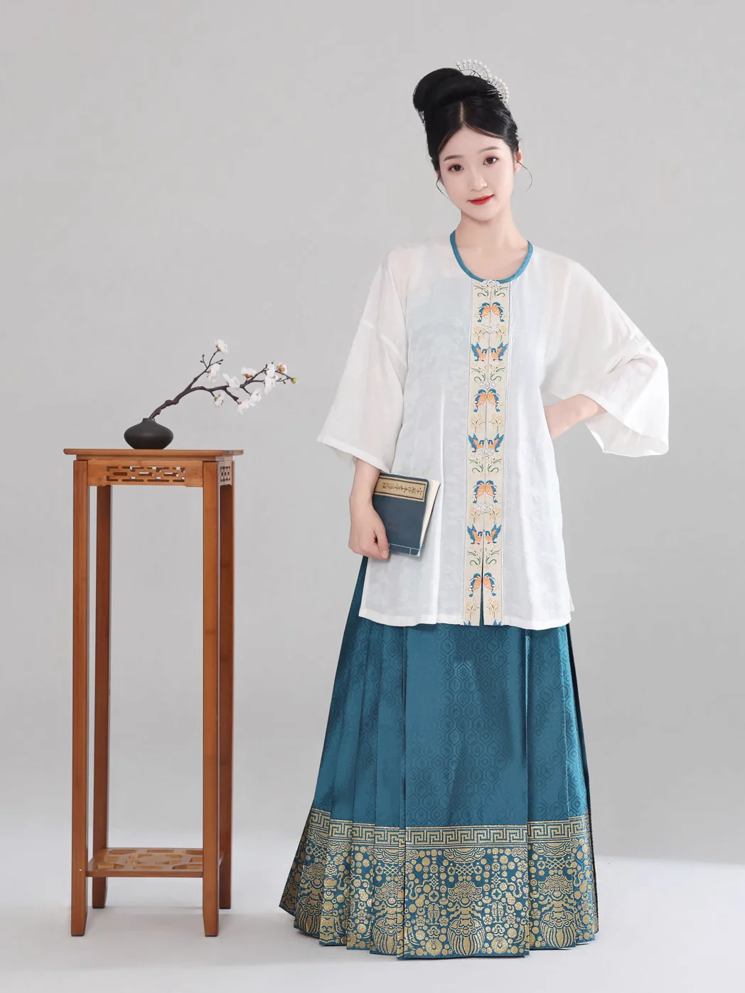 Bao Za 宝藏 Precious Treasures Ming Dynasty Mamian Skirt - Image 12