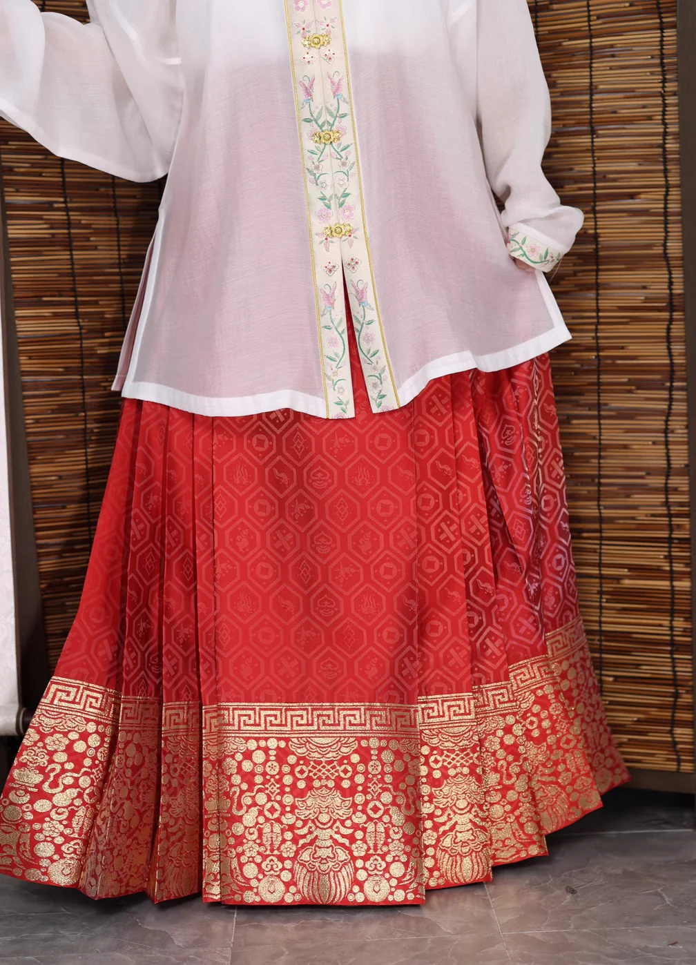 Bao Za 宝藏 Precious Treasures Ming Dynasty Mamian Skirt - Image 17