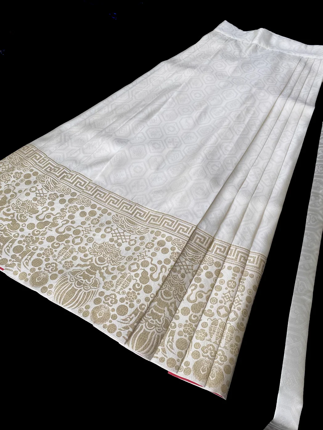 Bao Za 宝藏 Precious Treasures Ming Dynasty Mamian Skirt - Image 28