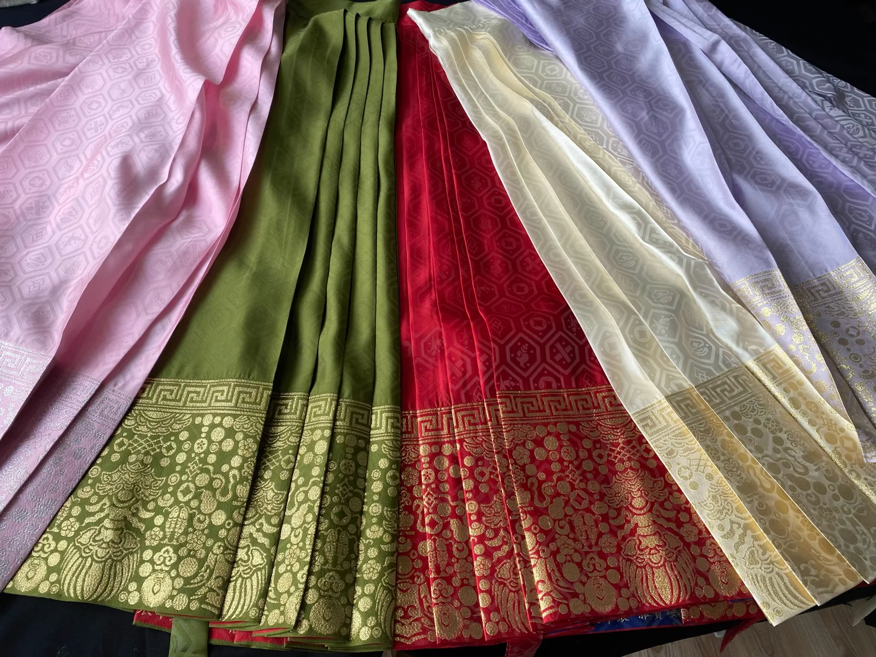 Bao Za 宝藏 Precious Treasures Ming Dynasty Mamian Skirt - Image 35