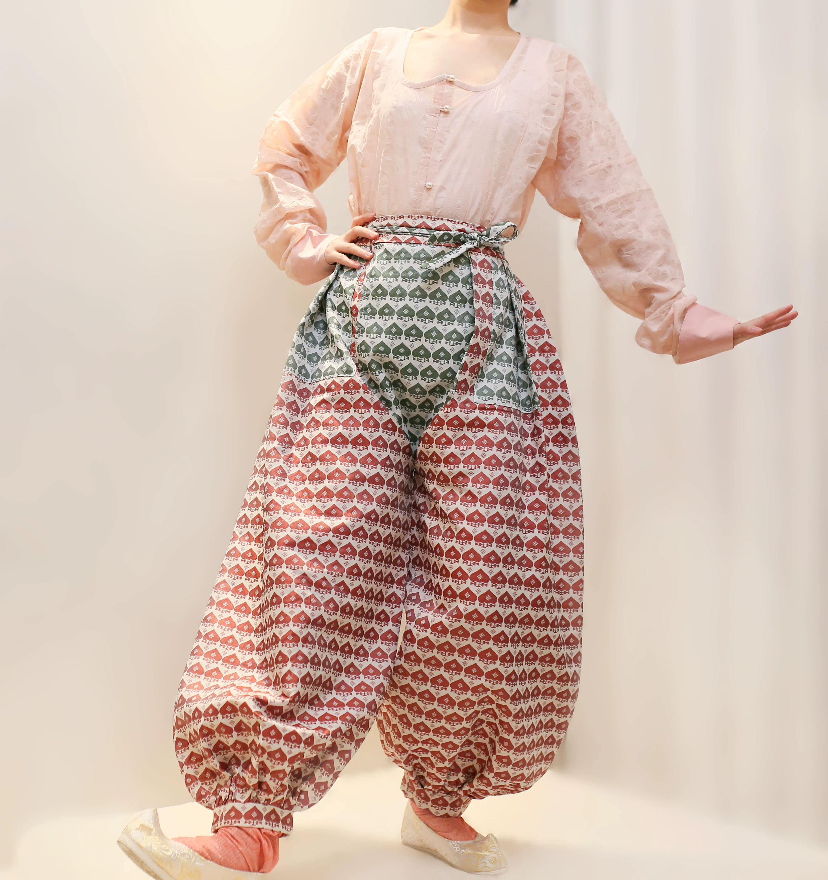 Bei Chao 北潮 Northern Dynasty Kaidangku Lantern Bloomers - Image 4