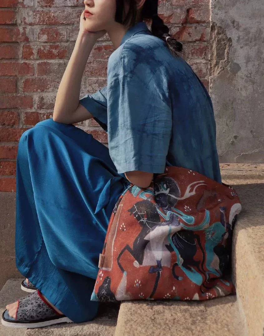Bi Hua 壁画 Dunhuang Mural Tote Bag - Image 6