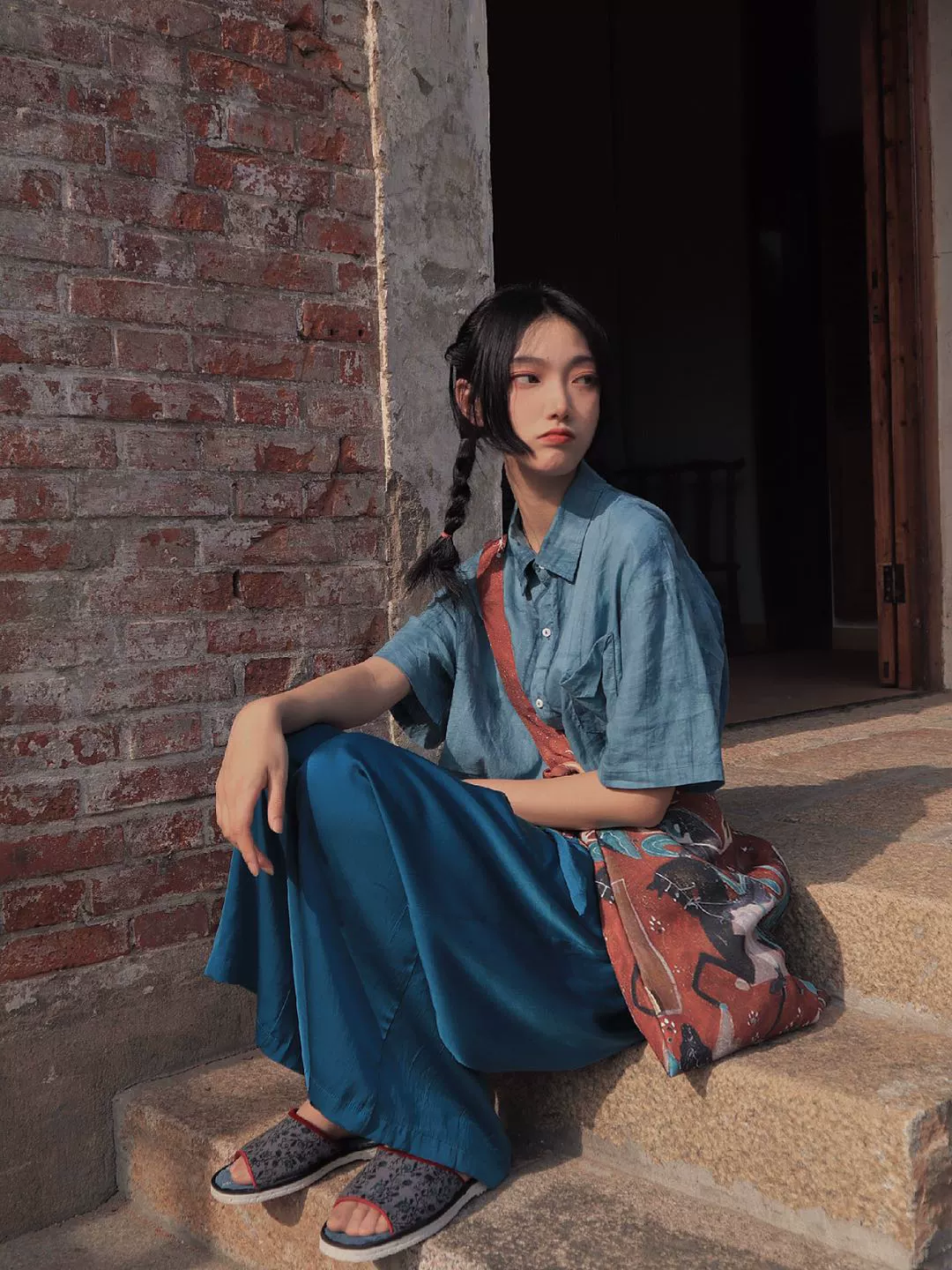 Bi Hua 壁画 Dunhuang Mural Tote Bag - Image 7