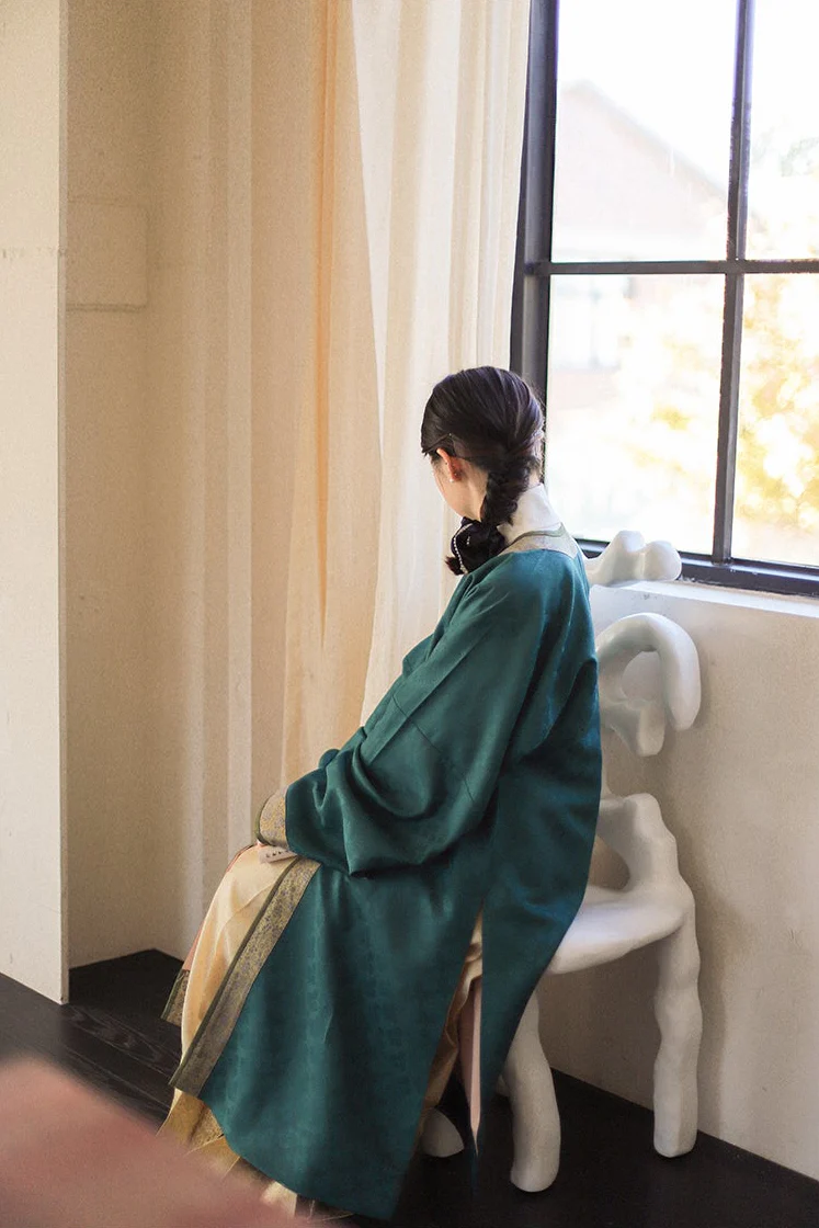 Bi Tao 碧桃 Turquoise Peach Ming Dynasty Yuanling Duijin Changshan Round Collar Long Shirt - Image 15