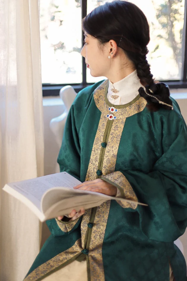 Bi Tao 碧桃 Turquoise Peach Ming Dynasty Yuanling Duijin Changshan Round Collar Long Shirt - Image 16