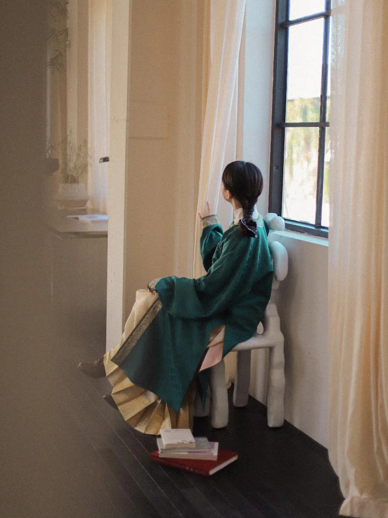 Bi Tao 碧桃 Turquoise Peach Ming Dynasty Yuanling Duijin Changshan Round Collar Long Shirt - Image 3