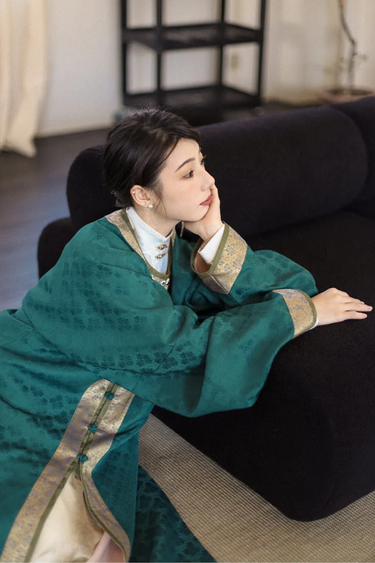 Bi Tao 碧桃 Turquoise Peach Ming Dynasty Yuanling Duijin Changshan Round Collar Long Shirt - Image 8