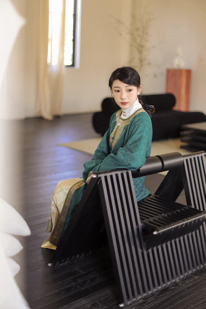 Bi Tao 碧桃 Turquoise Peach Ming Dynasty Yuanling Duijin Changshan Round Collar Long Shirt - Image 9
