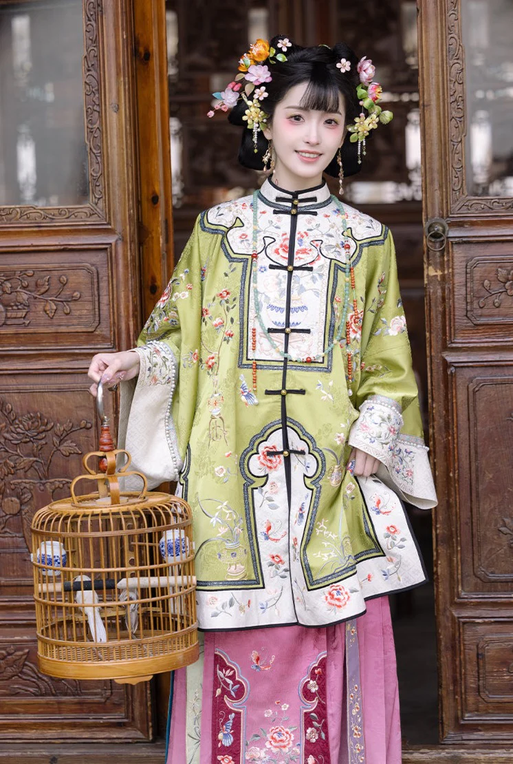 Bi Ying 碧影 Jade Shadow Qing Han Modernized Set - Image 3
