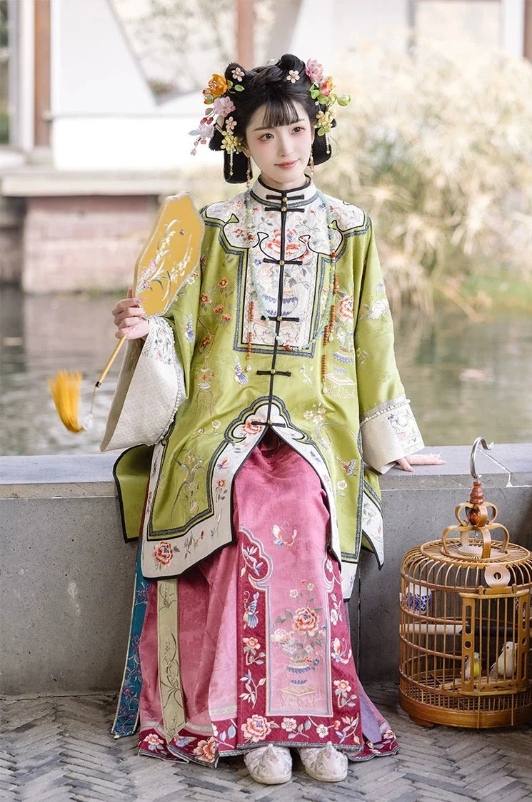 Bi Ying 碧影 Jade Shadow Qing Han Modernized Set - Image 5