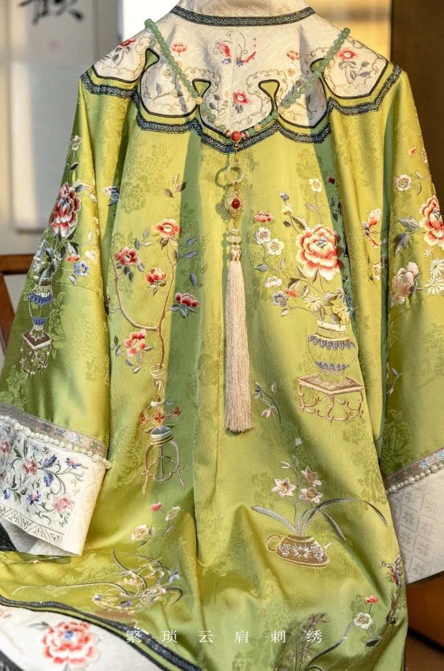 Bi Ying 碧影 Jade Shadow Qing Han Modernized Set - Image 6