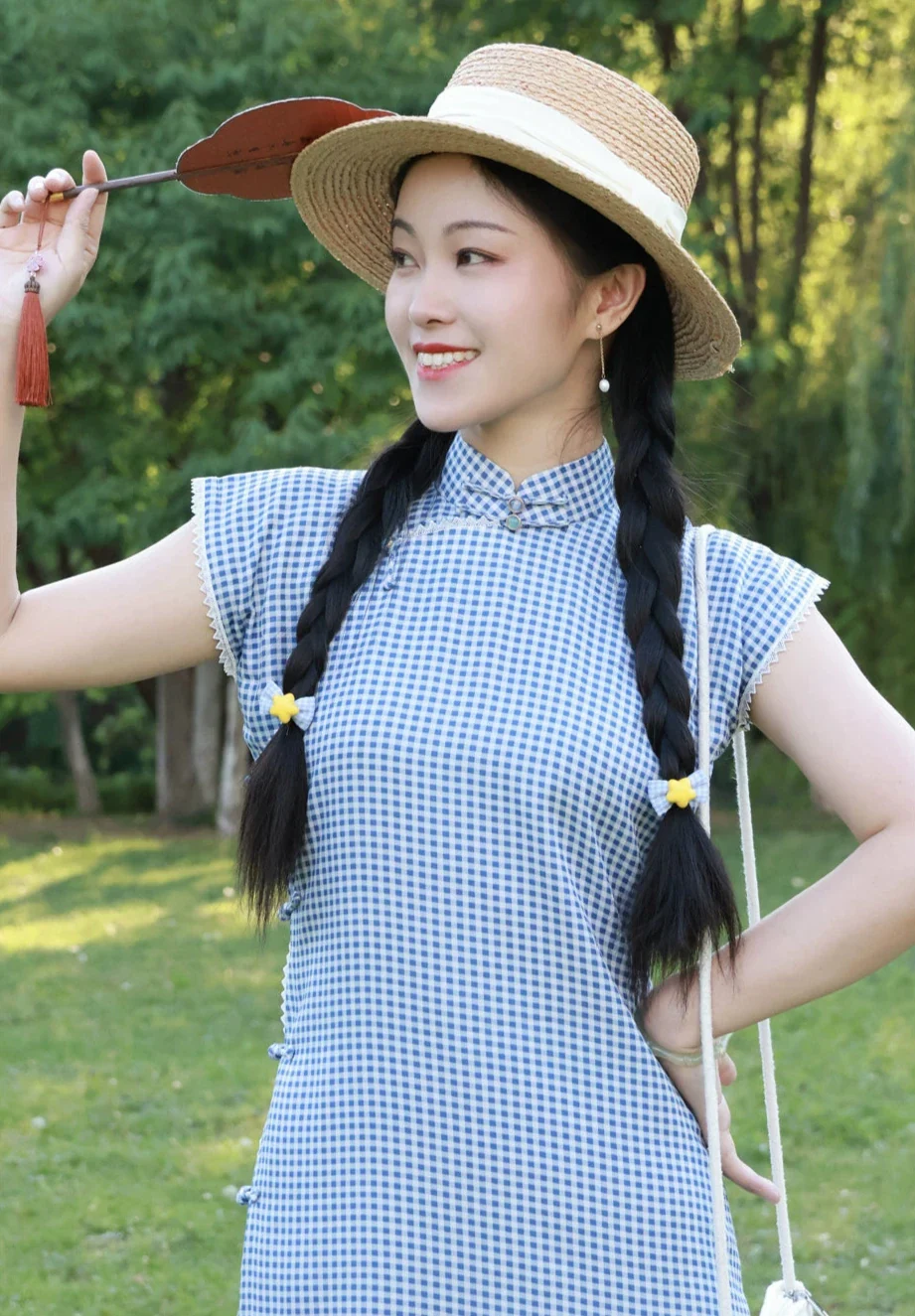 Bing Lan 冰蓝 Icy Blue 1930s Gingham & Lace Cap Sleeve Qipao - Image 9