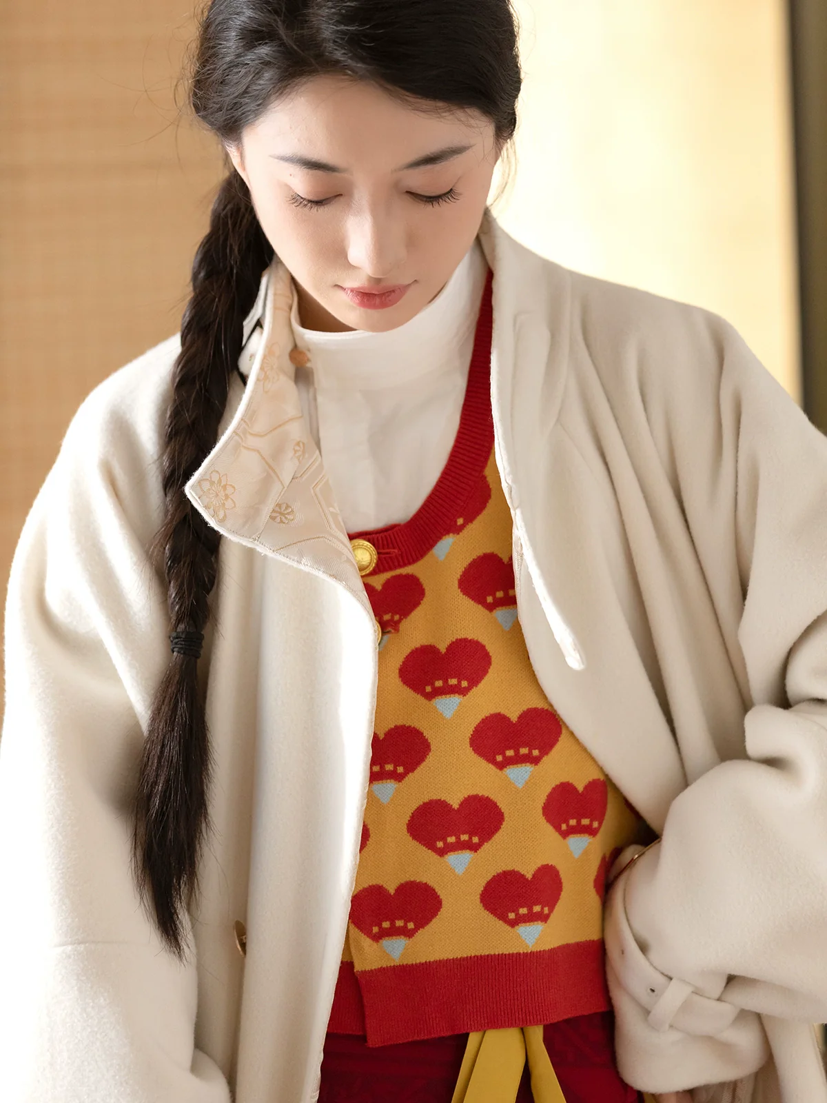 Bleeding Hearts 血心 Modernized Tang Dynasty Tanling Knit Cardigan - Image 4