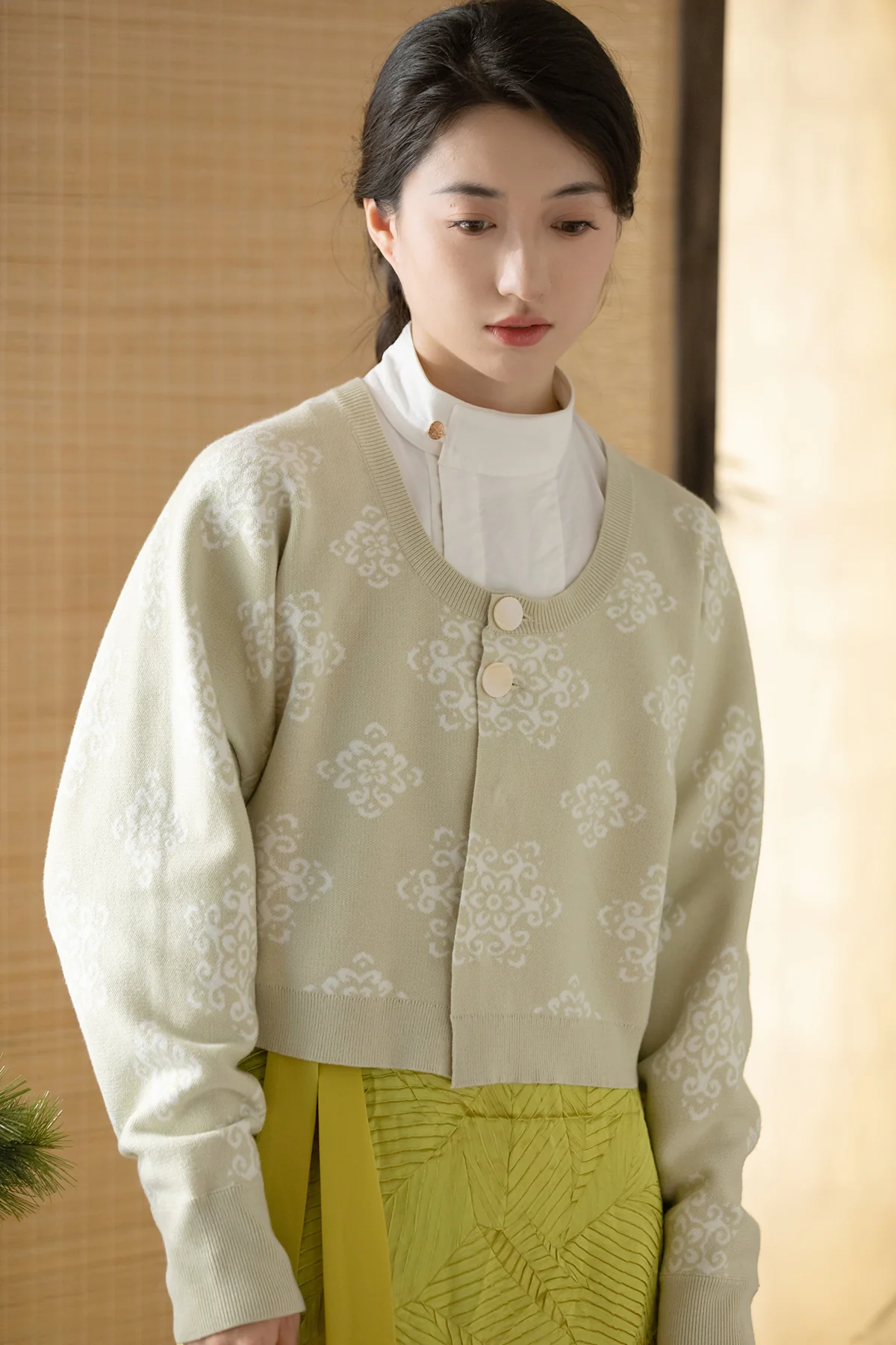 Bleeding Hearts 血心 Modernized Tang Dynasty Tanling Knit Cardigan - Image 6