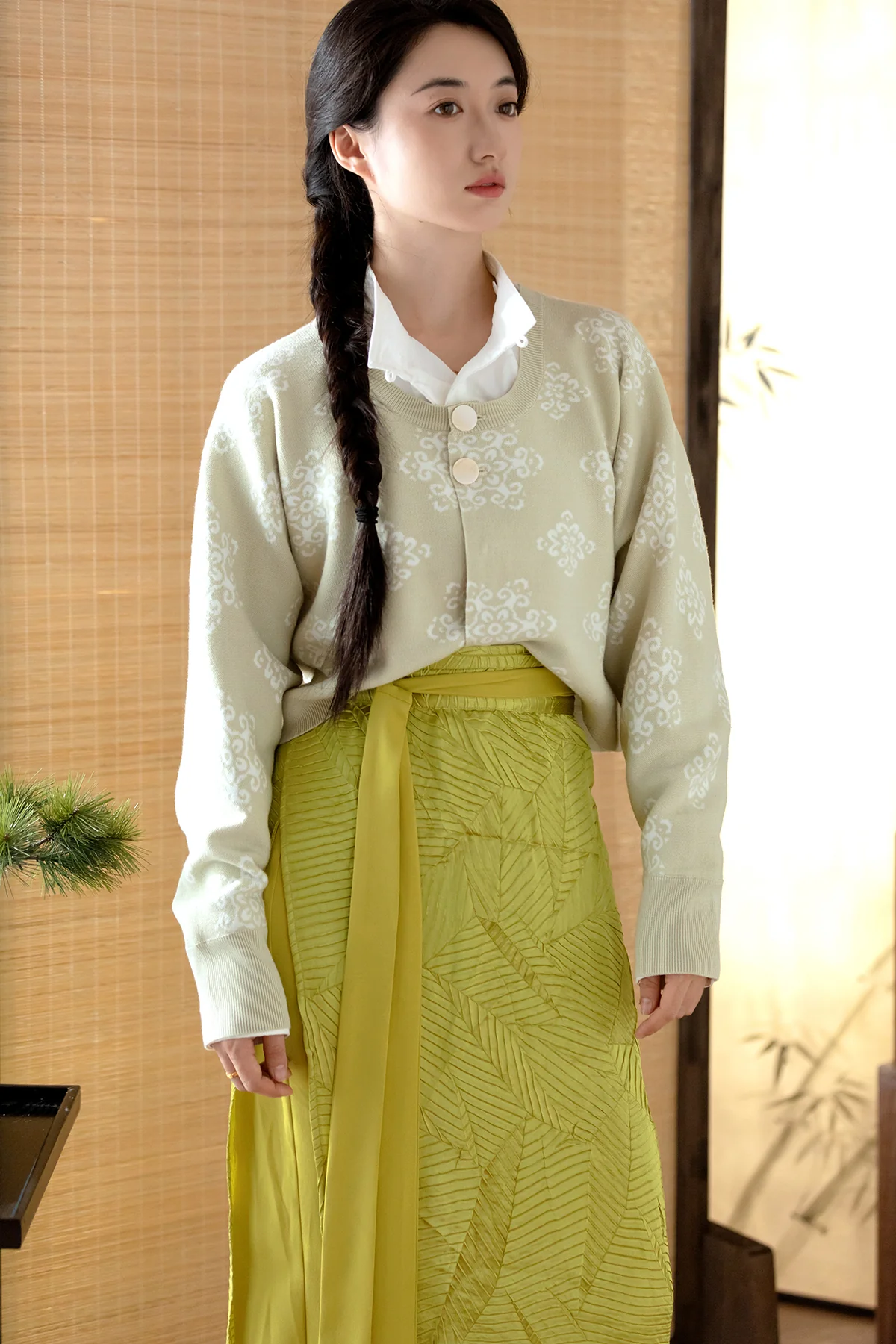Bleeding Hearts 血心 Modernized Tang Dynasty Tanling Knit Cardigan - Image 8
