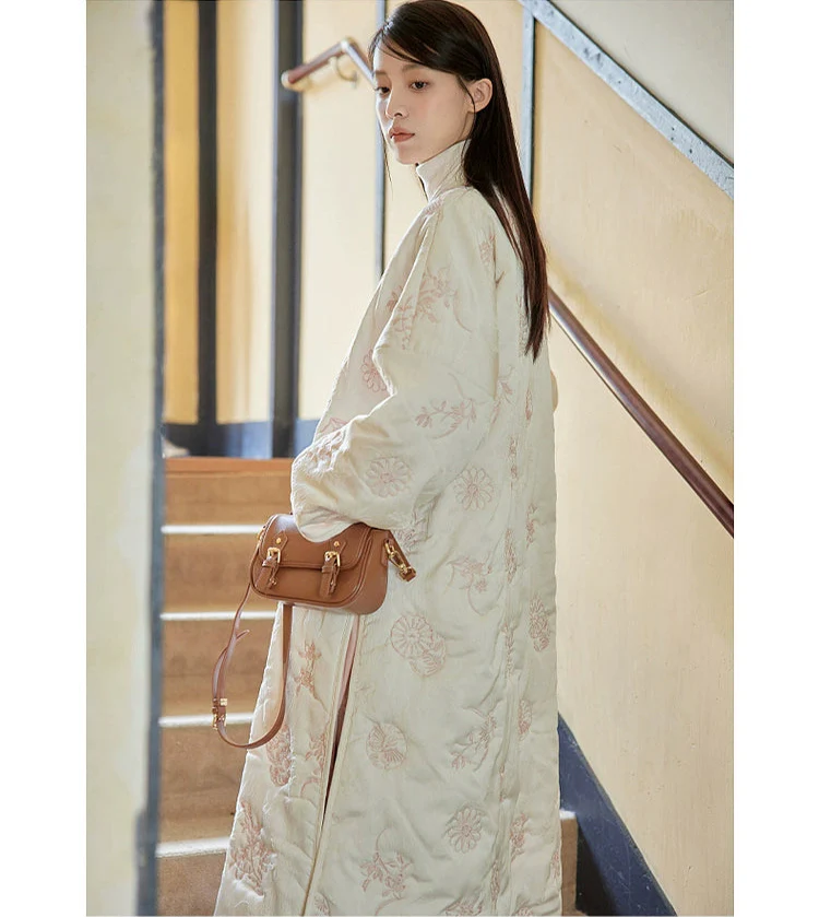 Boxue Xunchun 拨雪寻春 Snow Covered Spring Modernized Song Dynasty Changpao Coat & Wide Leg Pants Set - Image 7