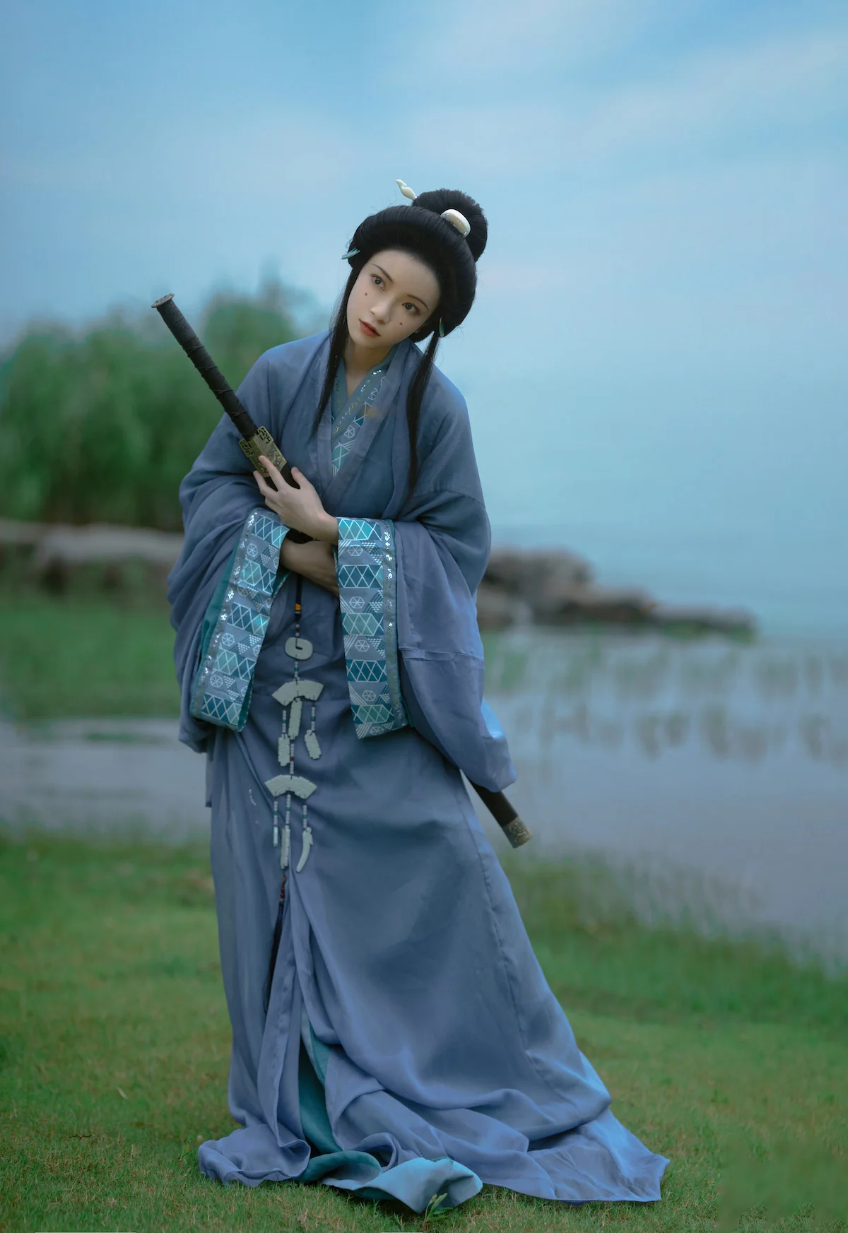 Cang Lang 沧浪 Vast Waves Modernized Warring States Zhiju Straight Hem Robe Set - Image 3
