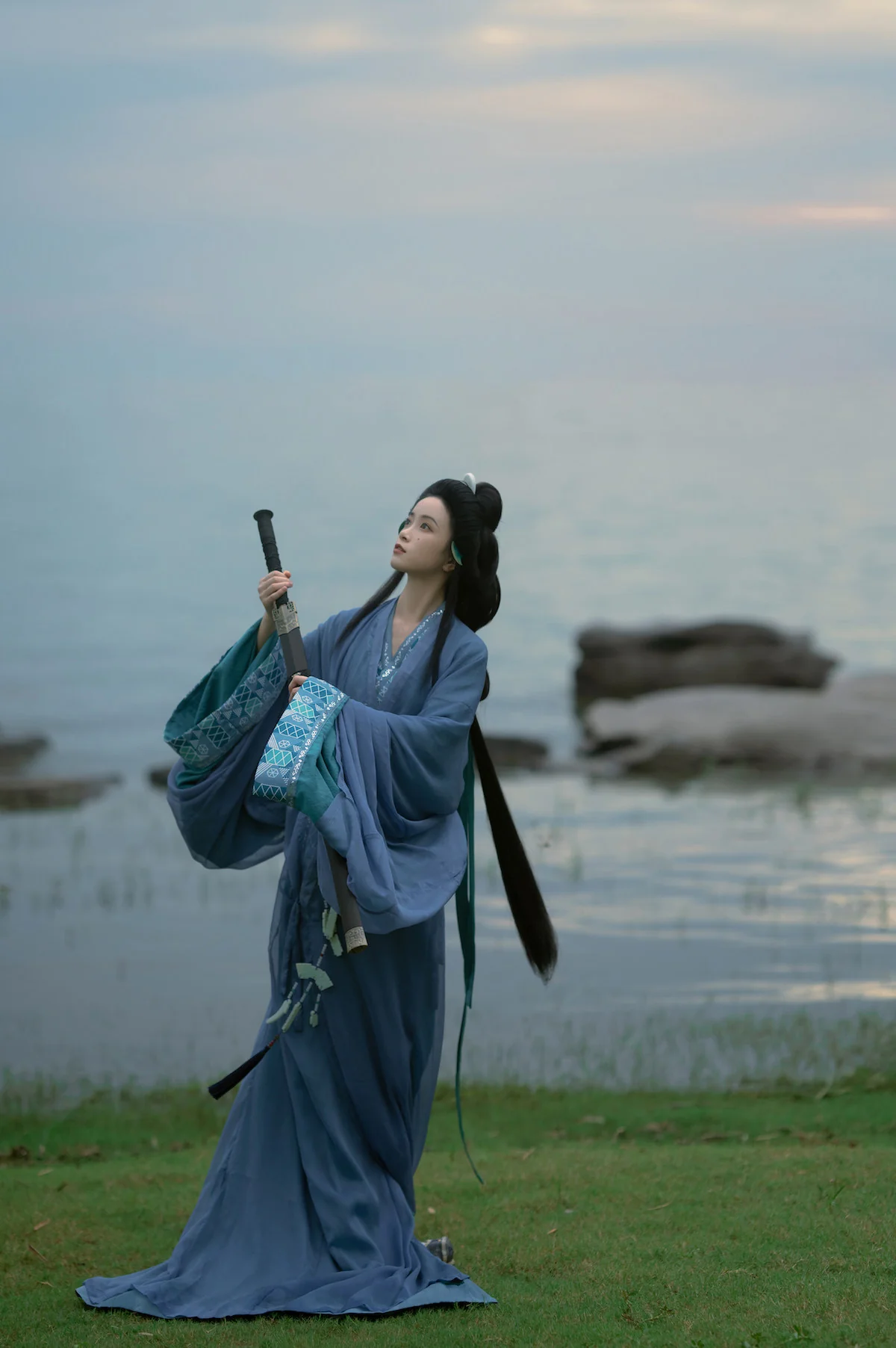 Cang Lang 沧浪 Vast Waves Modernized Warring States Zhiju Straight Hem Robe Set - Image 7