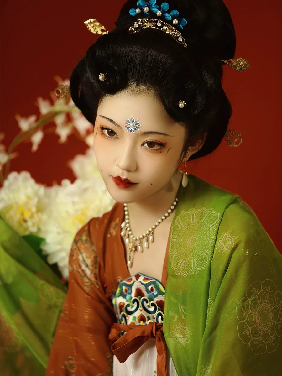 Cehai 策海 Tang Dynasty Embroidered Hezi Restoration Qixiong Ruqun Set - Image 2