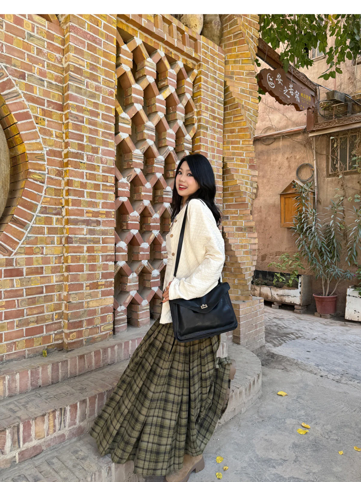 Chang Lü 常绿 Evergreen Modernized Ming Plus Size Wool Round Collar Coat & Plaid Easy Wear Mamian Skirt Set - Image 12