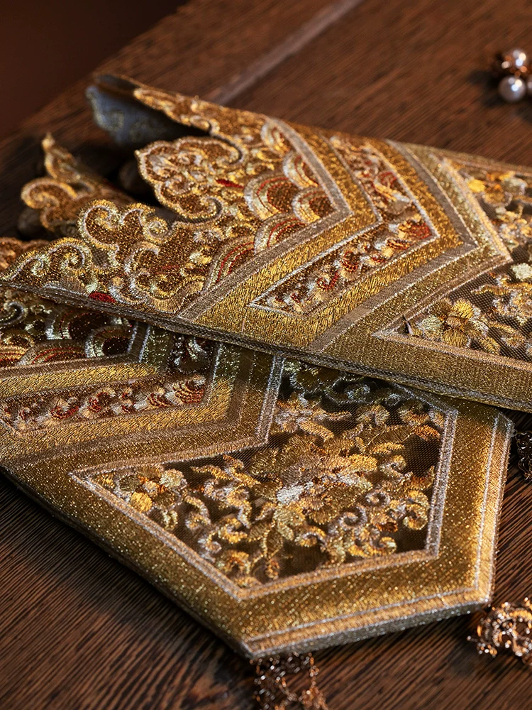 Changning Diguan 翟冠 Royal Crown & Accessories - Image 3