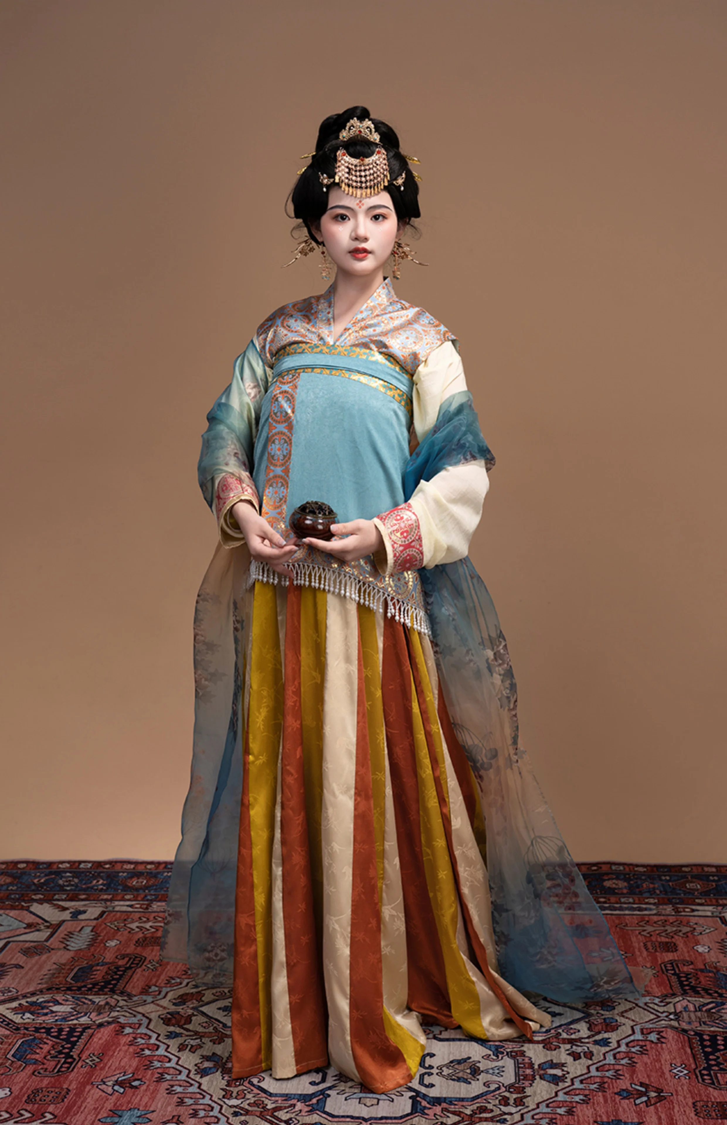 Chen Sha 辰砂 Cinnabar Early Tang Dynasty Restoration Chuiling Beizi Jacket & Poqun Qixiong Skirt Set - Image 14