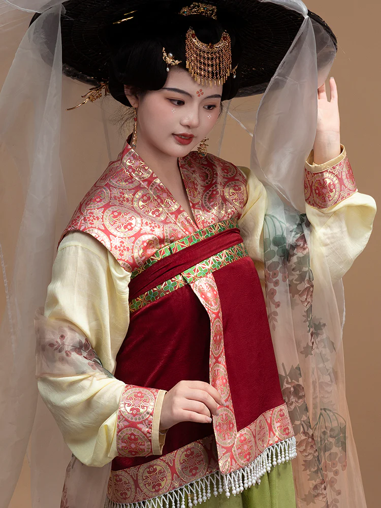 Chen Sha 辰砂 Cinnabar Early Tang Dynasty Restoration Chuiling Beizi Jacket & Poqun Qixiong Skirt Set - Image 2