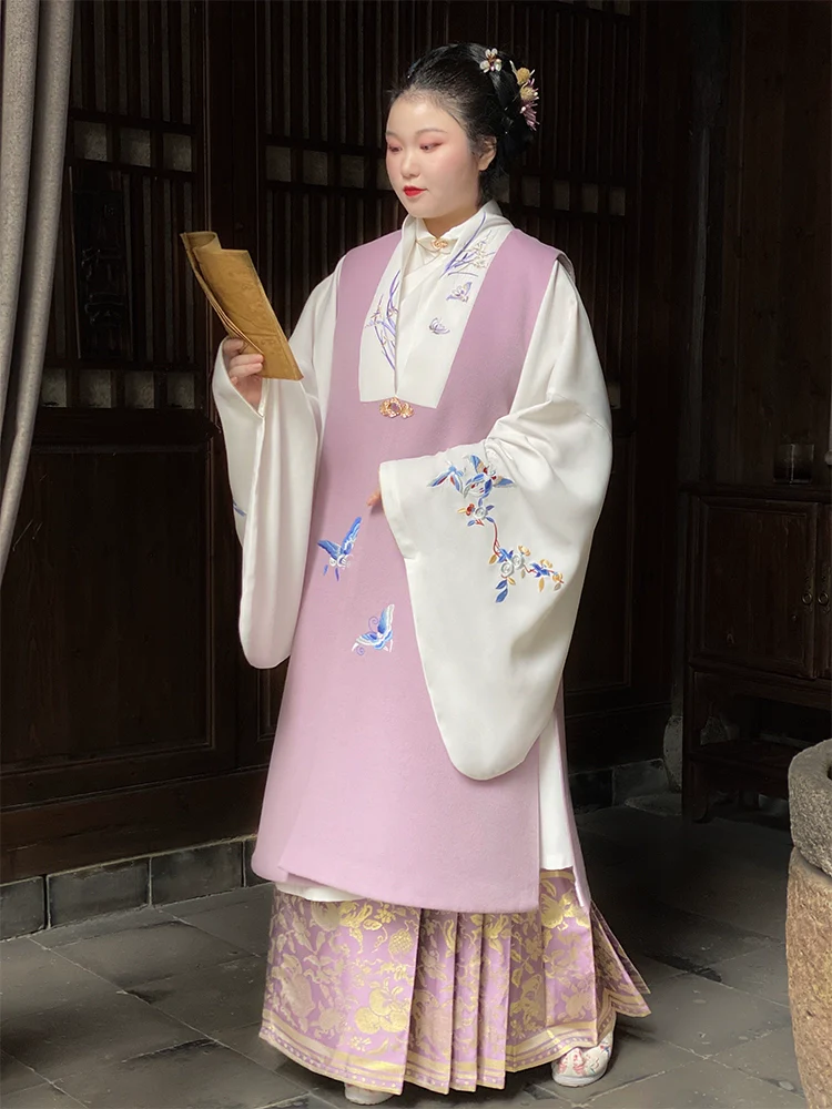 Chengzi 橙子 Late Ming Plus Size Embroidered Bijia Vest - Image 5