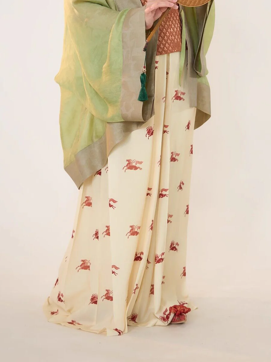 Chi Feng 驰风 Rushing Wind Southern Song Restoration Hedangku Pants & Haoxiu Racoon Sleeve Shanku Set - Image 8