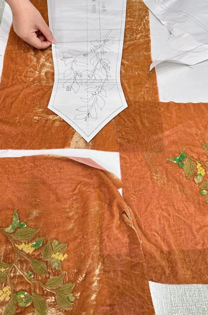 Ci Xiu 刺绣 Osmanthus Embroidery New Chinese Style Velvet Midi Dress - Image 18