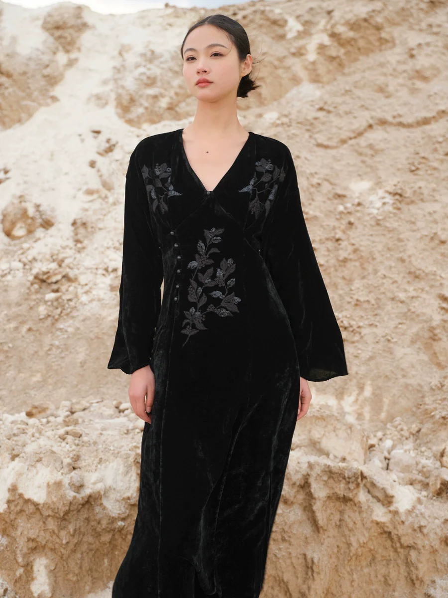 Ci Xiu 刺绣 Osmanthus Embroidery New Chinese Style Velvet Midi Dress - Image 5