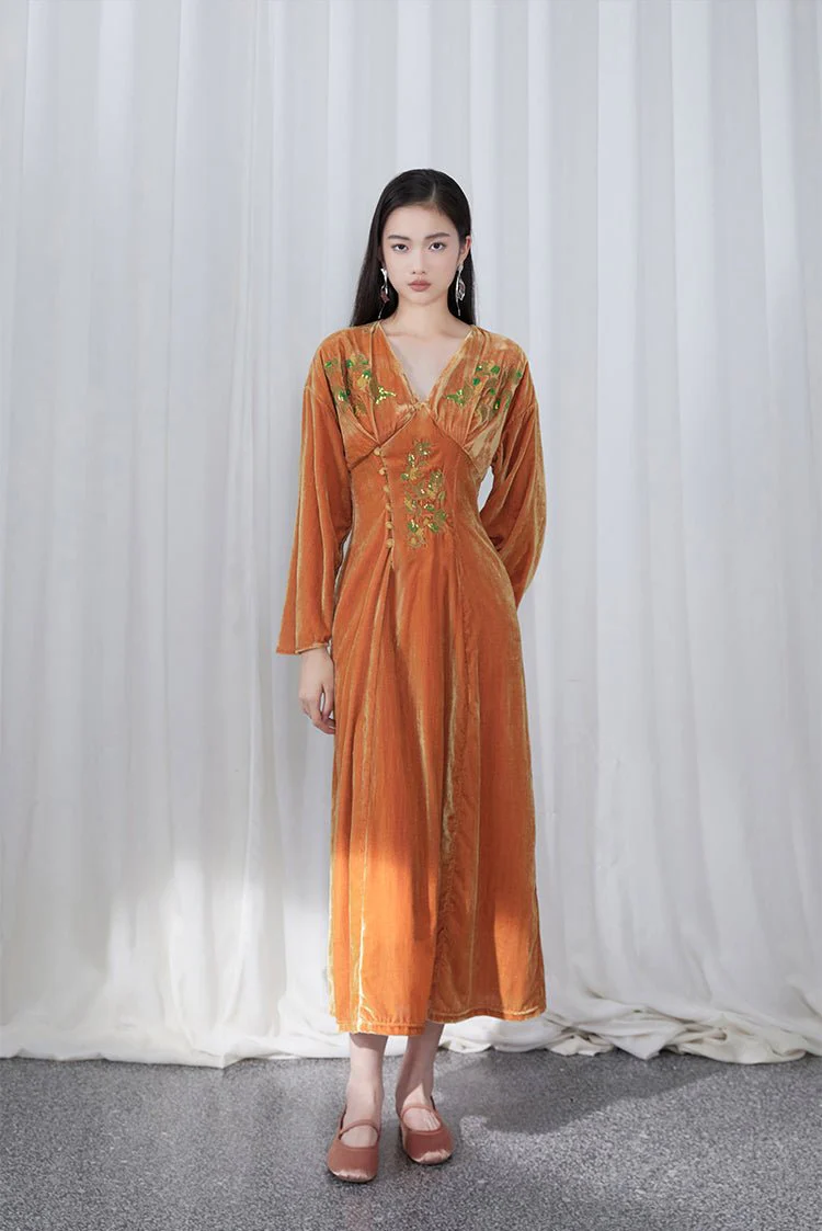 Ci Xiu 刺绣 Osmanthus Embroidery New Chinese Style Velvet Midi Dress - Image 7