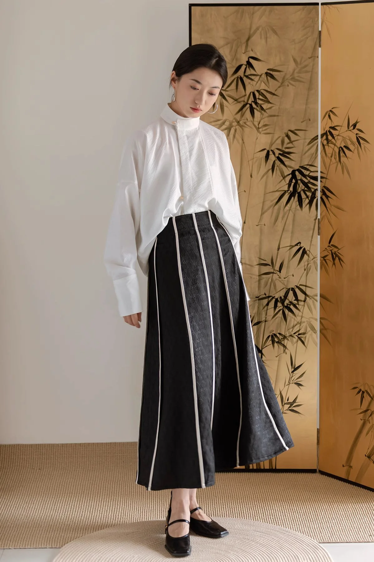 CUI 萃 Modernized Tang Yuanling Pearl Button Up Blouse - Image 5