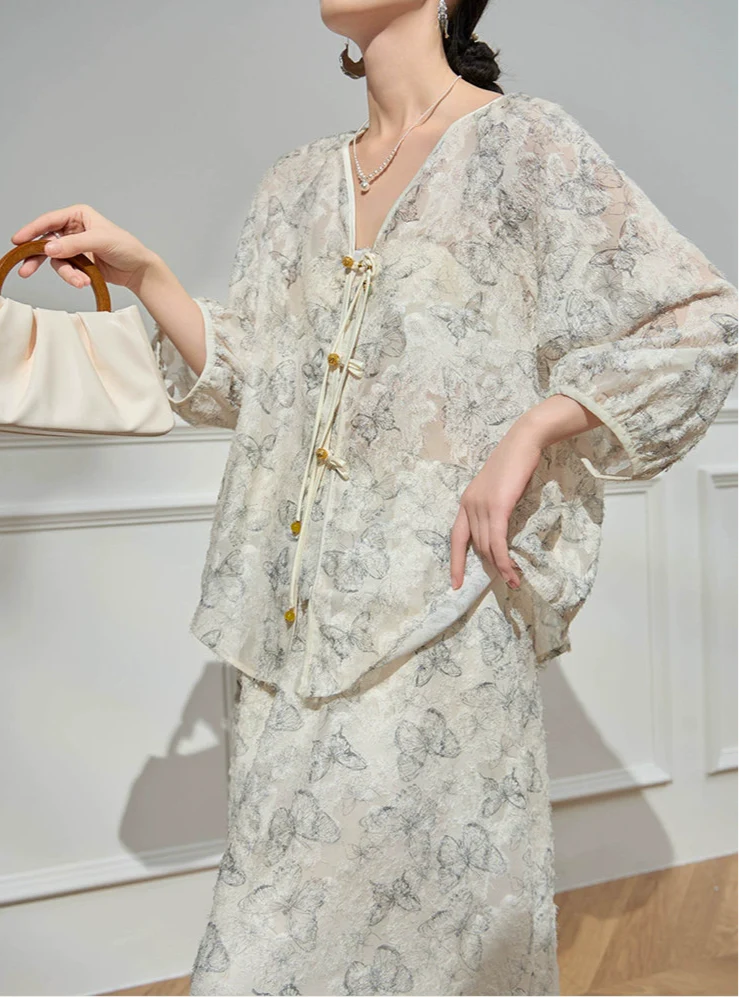 Die Meng 蝶梦 Butterfly Dream New Chinese Style Blouse & Skirt Set - Image 2