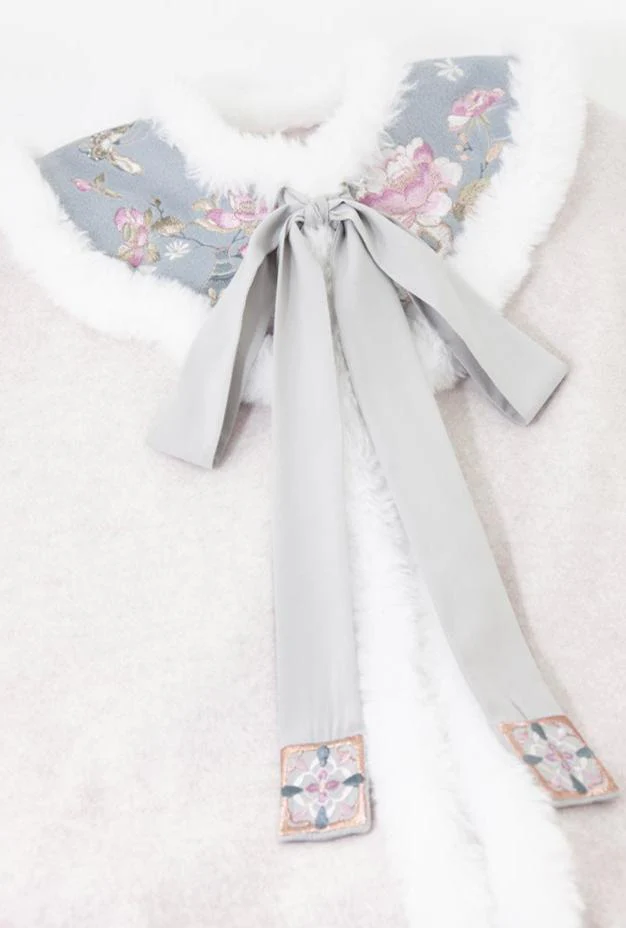 Dong Yu 冬玉 Winter Jade Modern Ming Qing Embroidered Winter Fur Doupeng Cape - Image 10