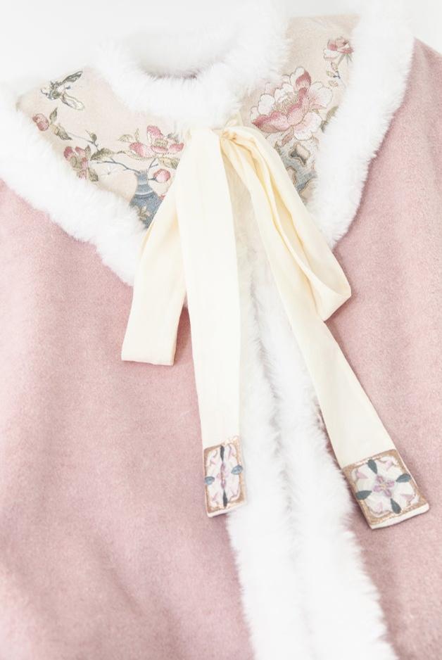 Dong Yu 冬玉 Winter Jade Modern Ming Qing Embroidered Winter Fur Doupeng Cape - Image 11