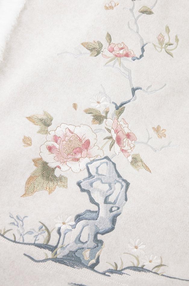 Dong Yu 冬玉 Winter Jade Modern Ming Qing Embroidered Winter Fur Doupeng Cape - Image 15