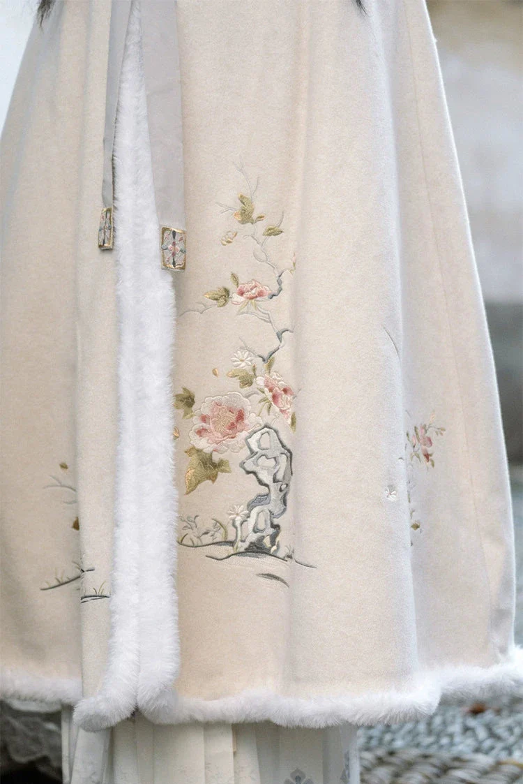Dong Yu 冬玉 Winter Jade Modern Ming Qing Embroidered Winter Fur Doupeng Cape - Image 7
