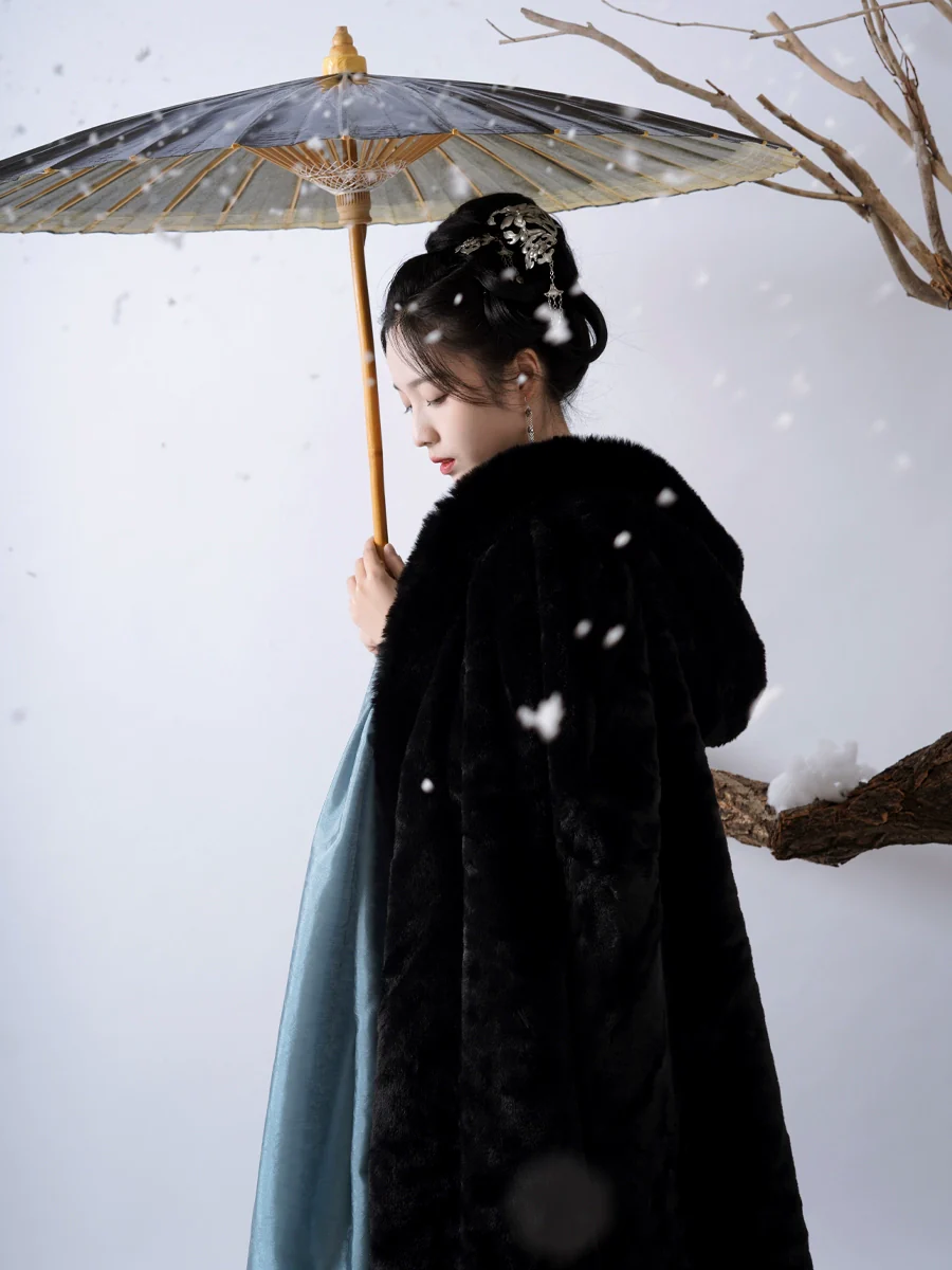 Dou Peng 斗篷 Winter Fur Cloak Unisex Hanfu Accessory Outerwear - Image 3
