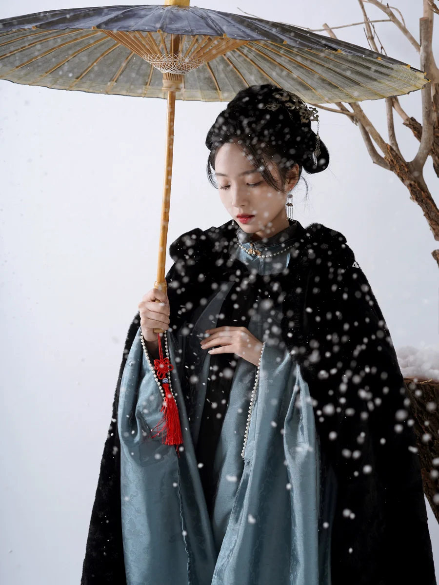 Dou Peng 斗篷 Winter Fur Cloak Unisex Hanfu Accessory Outerwear - Image 4