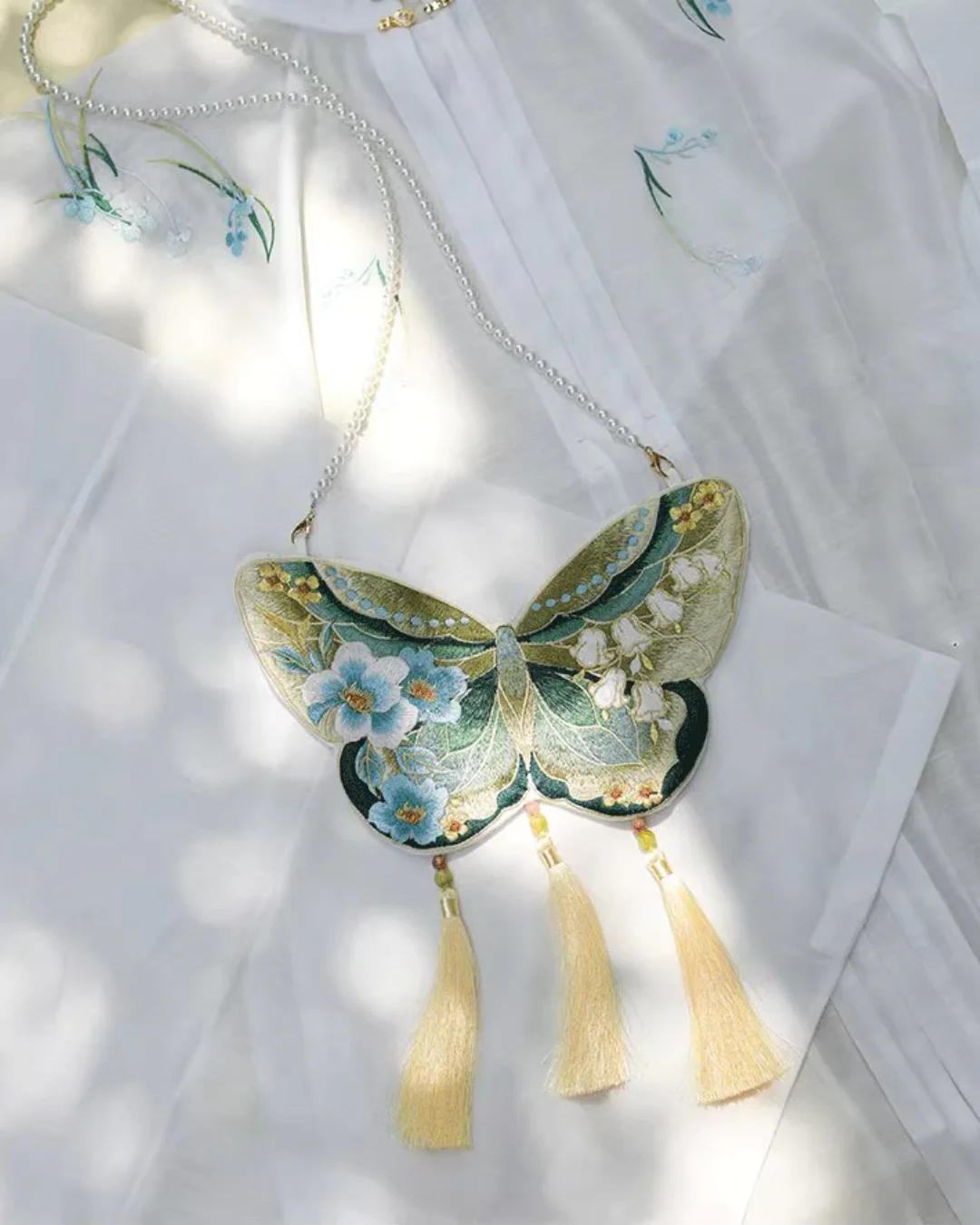 Double Butterfly 双面蝴蝶 Reversible Purse - Image 7