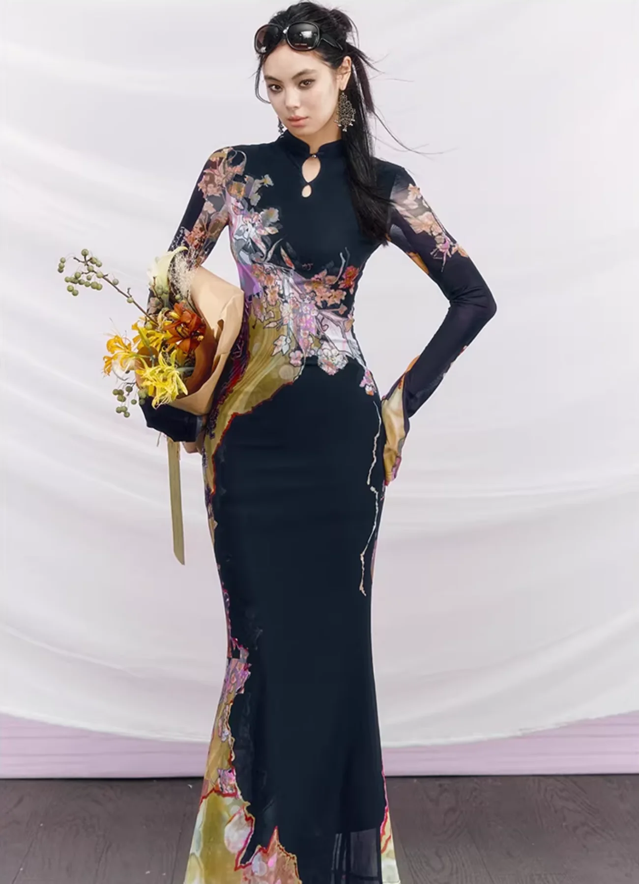 Du Sancai 度三彩 Tricolor Pottery New Chinese Style Long Sleeve Qipao - Image 3