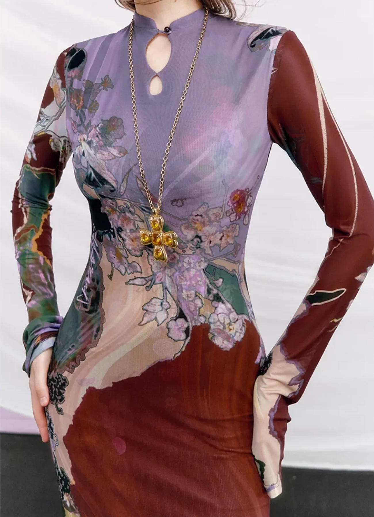 Du Sancai 度三彩 Tricolor Pottery New Chinese Style Long Sleeve Qipao - Image 5