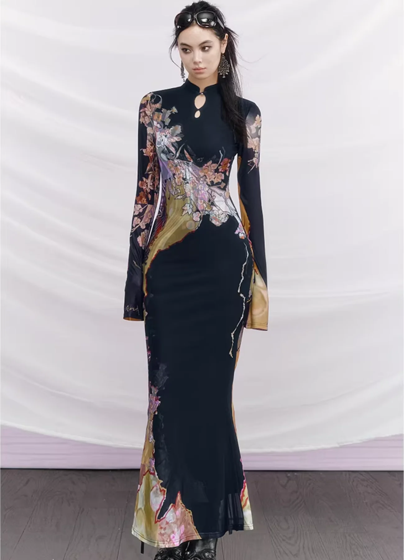 Du Sancai 度三彩 Tricolor Pottery New Chinese Style Long Sleeve Qipao - Image 9
