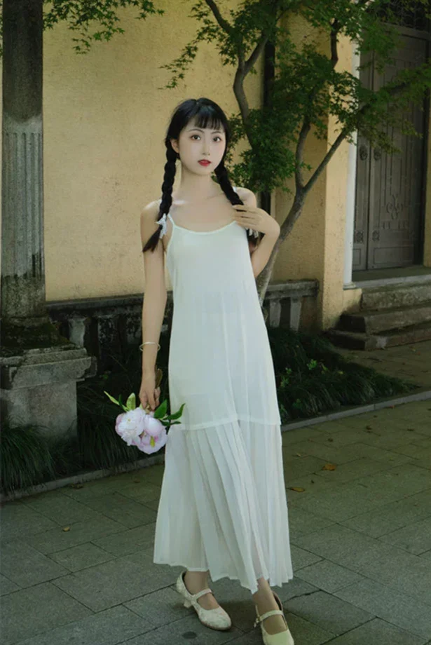 Feilaibo 飞来波 Flapper's Pleated Petticoat Qipao Slip Dress - Image 3