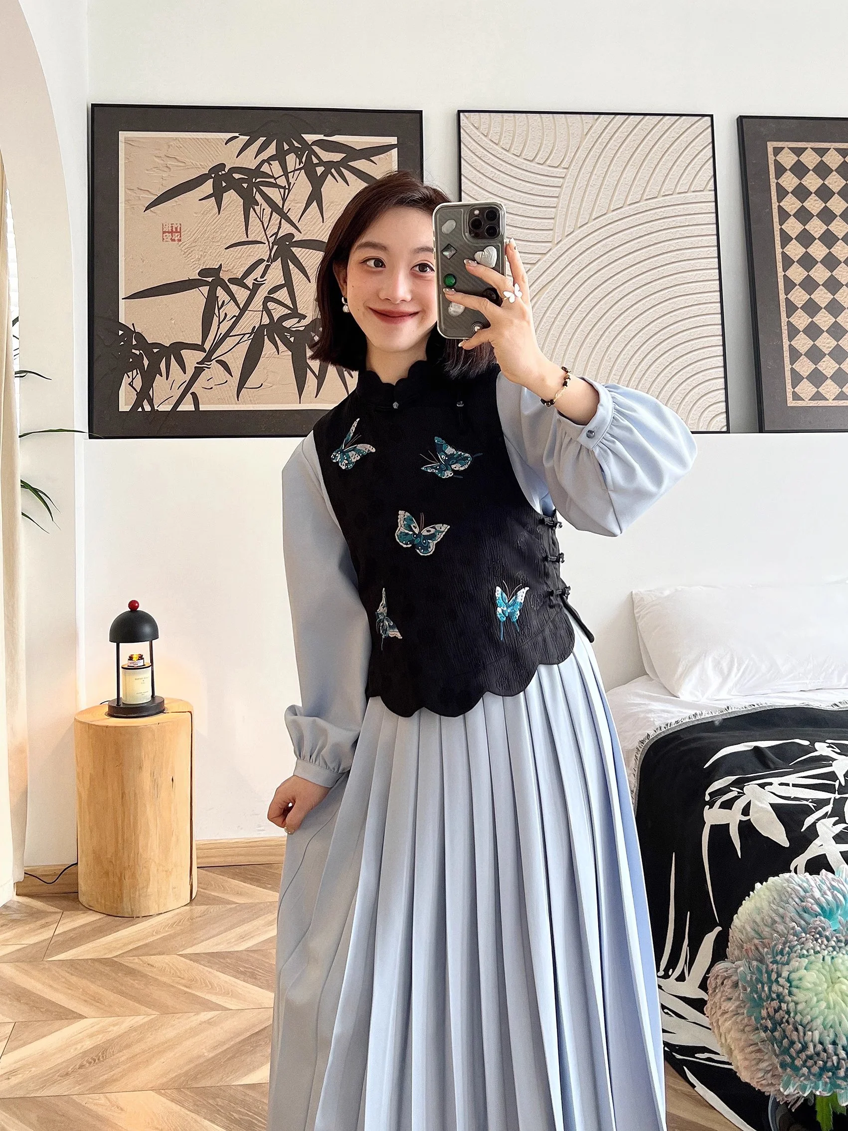 Five Blessings 五福临门 Modernized 1910s Qipao & Majia Vest Set - Image 7