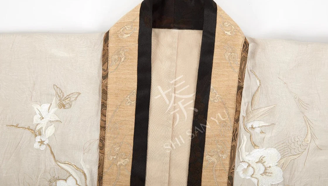 Five String Melody 五弦华韵 Modernized Han Dynasty Mulberry Silk Quju Zhiju Robe Set - Image 11